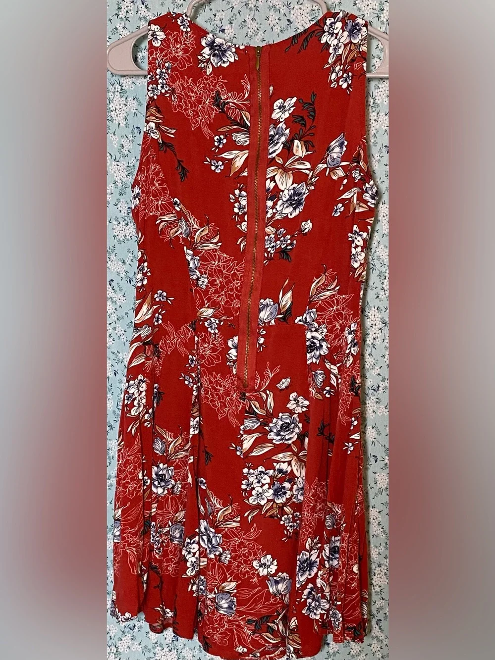 Floral Sleeveless Dress - Picture 5 of 6